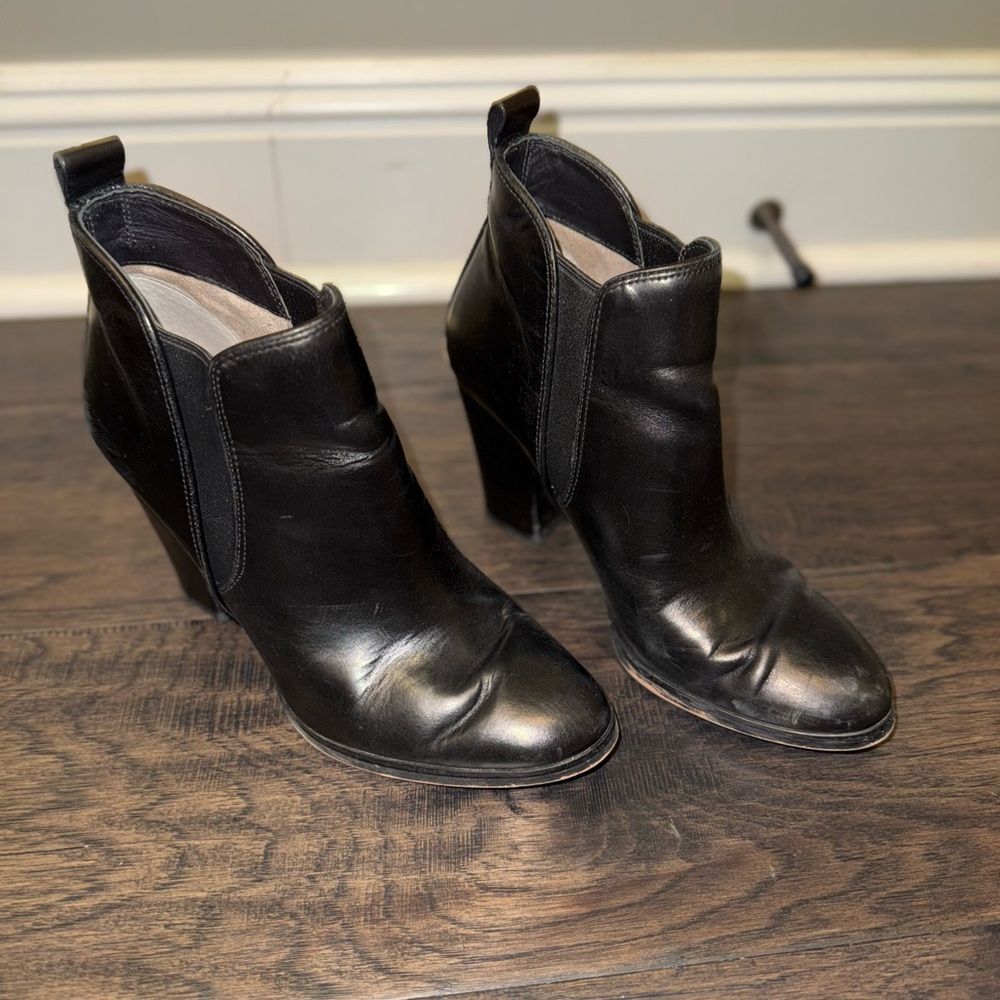 Michael Kors black booties size 6.5